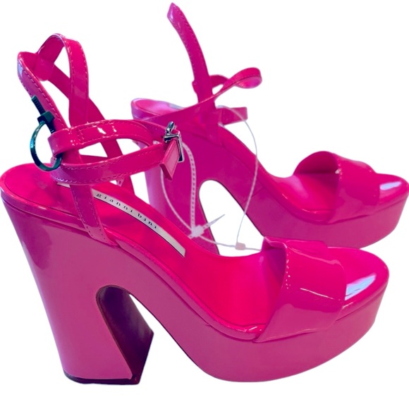 Gianni Bini LEXEY Patent Ankle Wrap Platform Sandal - Picture 6 of 9